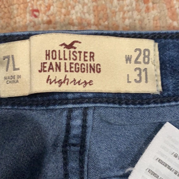 Hollister Hi Rise Jeggings (long) - Picture 3 of 3